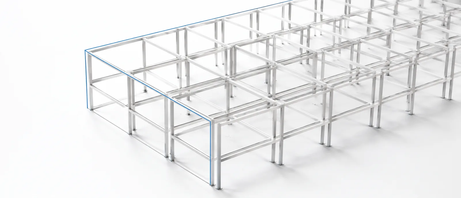 A long metal scaffold grid with one bay outlined in blue.